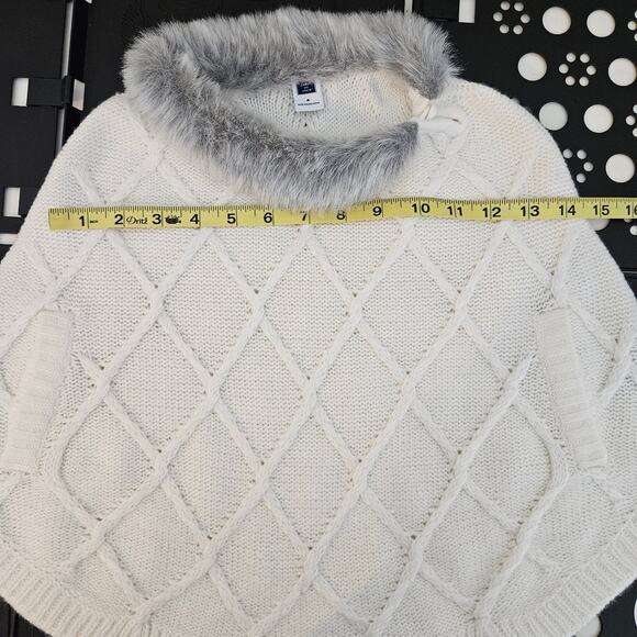 Janie and Jack Girl's Faux Fur Trimmed Cable Knit Sweater Ivory Poncho | 4 - Picture 7 of 14